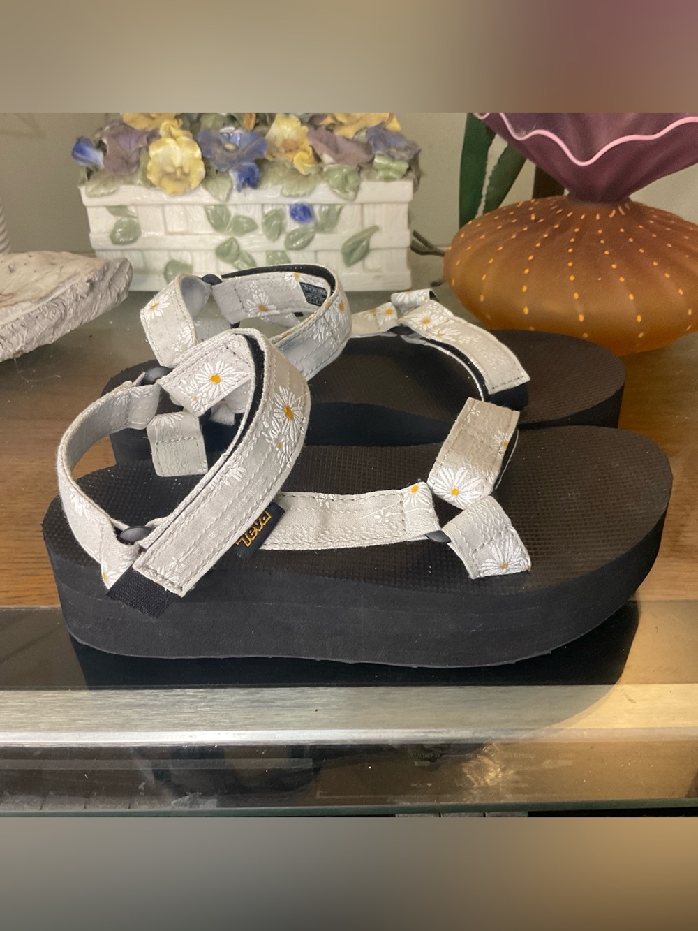 TEVA WOMENS FLATFORM UNIVERSAL GLORIOSA DAISY SANDALS 7 - Picture 2 of 7